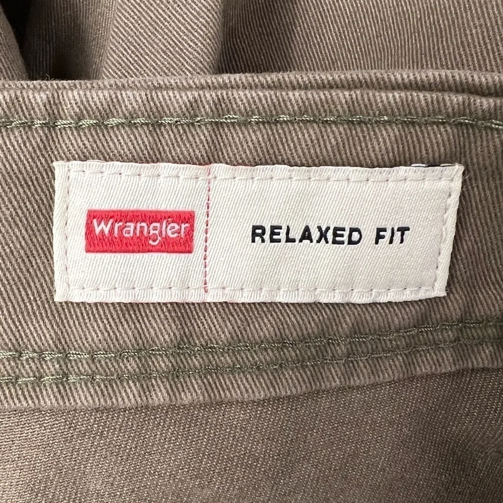 Wrangler Men’s Relaxed Fit Straight Leg Cargo Pants   38x32